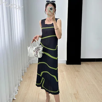 Miyake Moterų Suknelė 2023 Vasaros Mados Paprasta Atmosferą Elegantiškas Temperamentas Apynasrio Kvadratinių Kaklo Plisuotos Rankovių Ilgas Sijonas